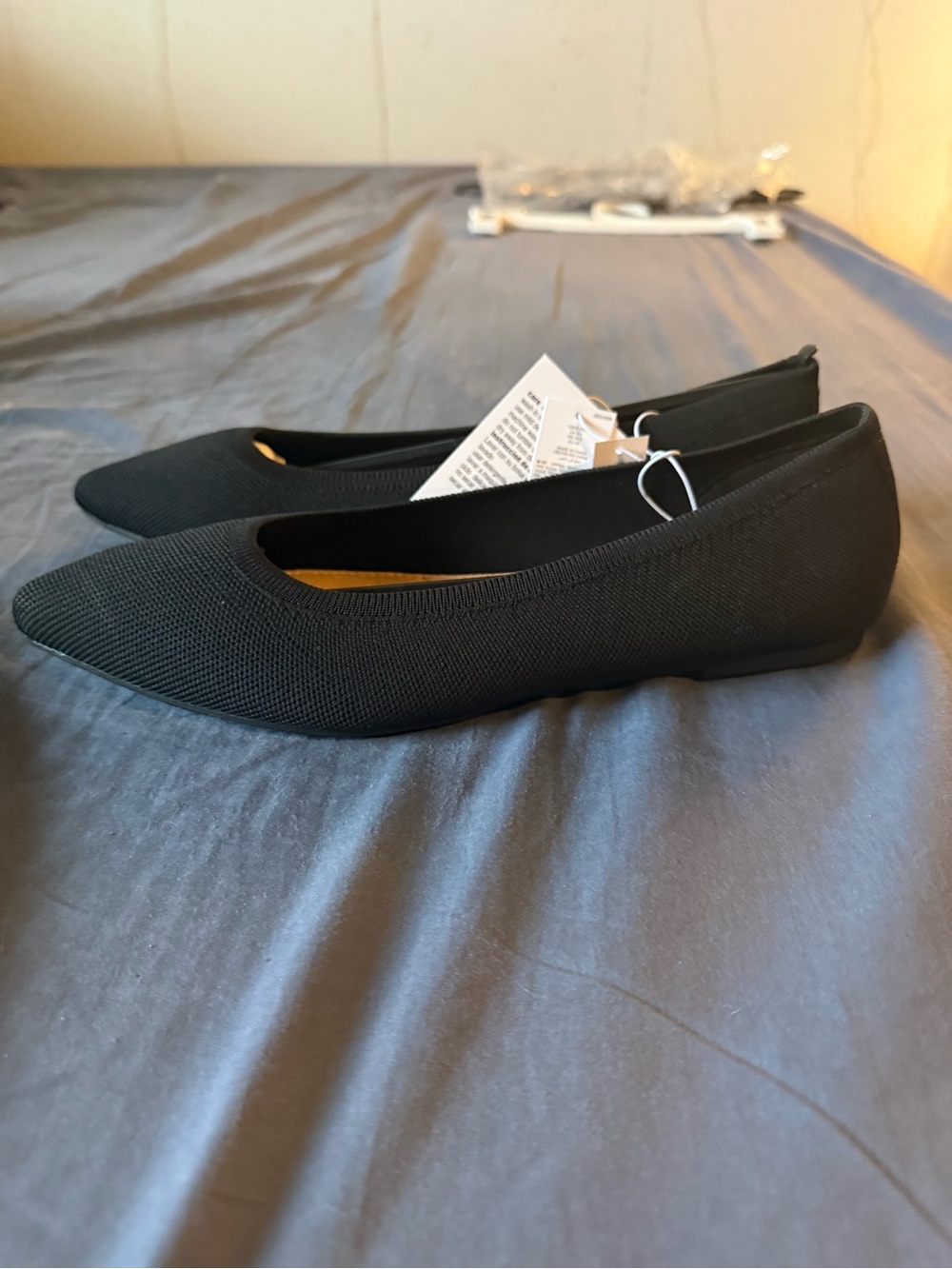 Old Navy Women's Black Pointed-Toe Knit Flats